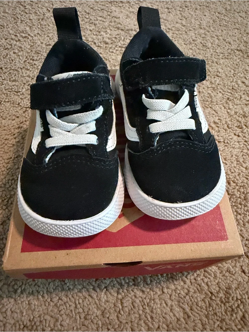 Vans Black and White